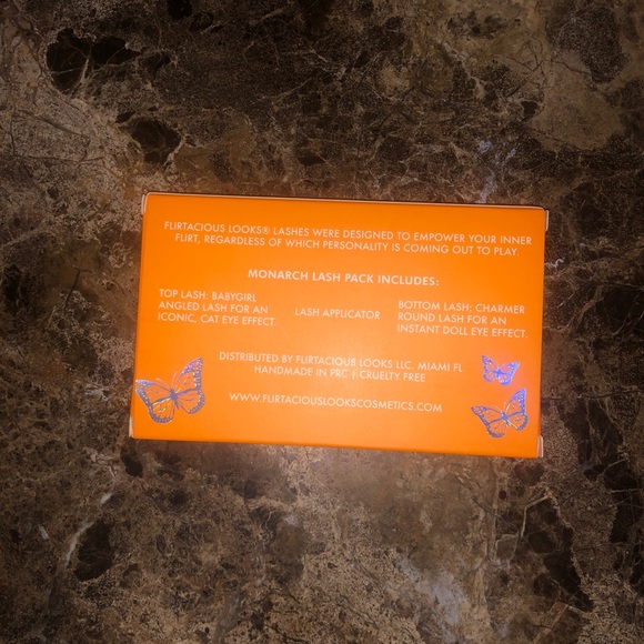 🔥 5/$50 BNIB Flirtatious Looks MONARCH Lashes Pack Bundle Duo w/applicator Silk - Picture 2 of 6